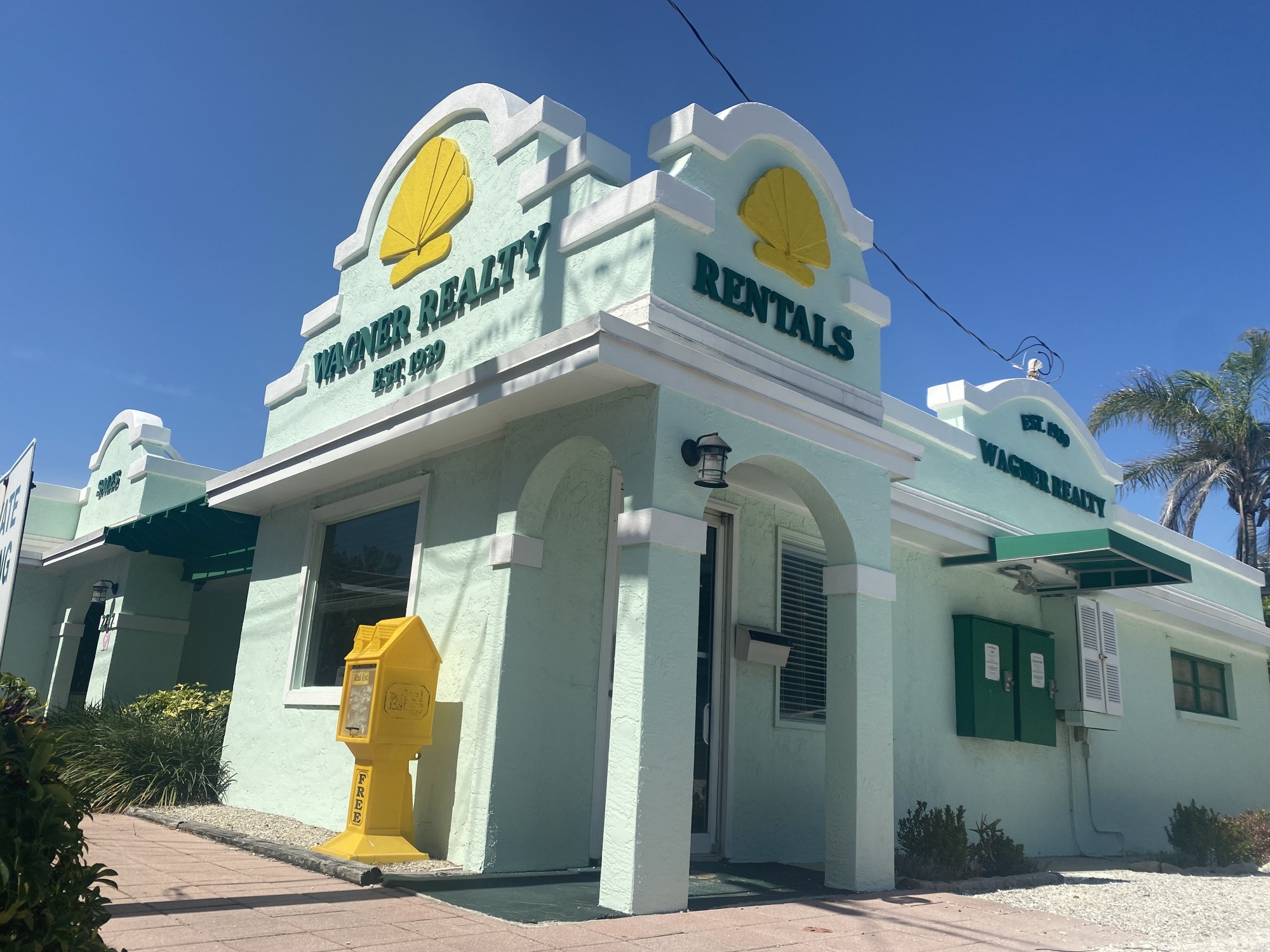 Wagner Realty 2217 Gulf Dr. Bradenton Beach Fl